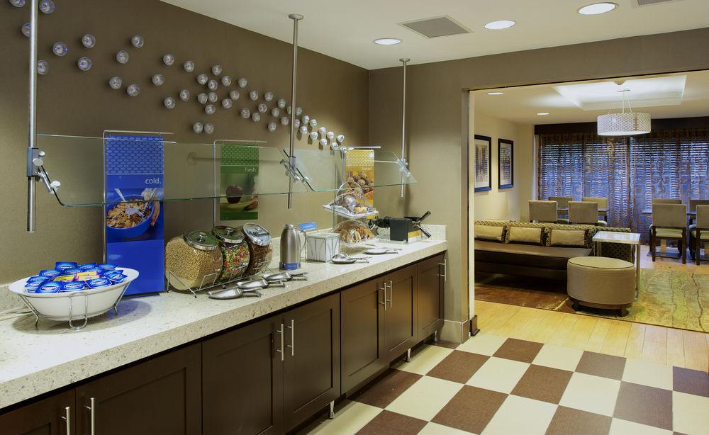 Hampton Inn Atlanta-Mall Of Georgia Buford Εξωτερικό φωτογραφία