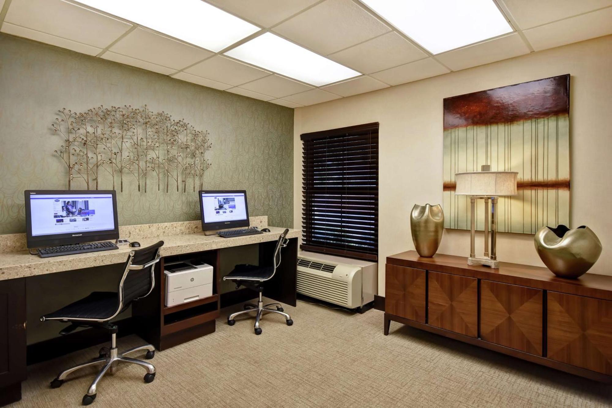 Hampton Inn Atlanta-Mall Of Georgia Buford Εξωτερικό φωτογραφία