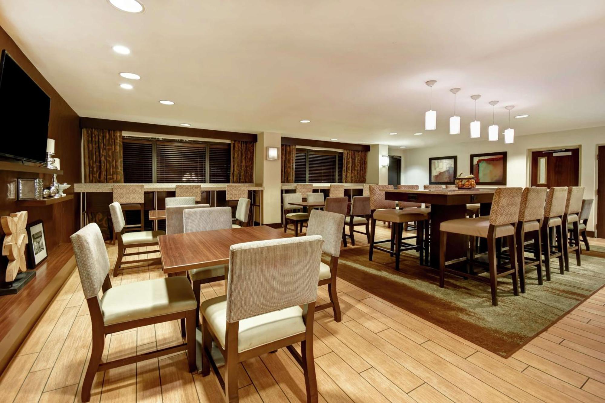 Hampton Inn Atlanta-Mall Of Georgia Buford Εξωτερικό φωτογραφία